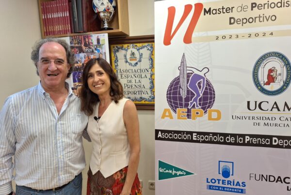 Julián Redondo y Lourdes García Campos cerraron las Masteclasses de Periodismo Deportivo.