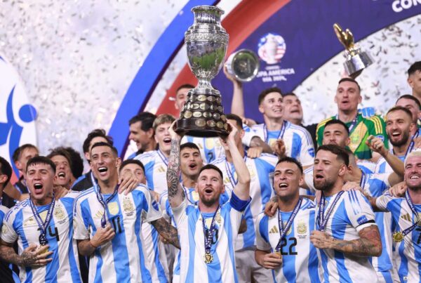 6772bf511bdca_GettyImages-216206