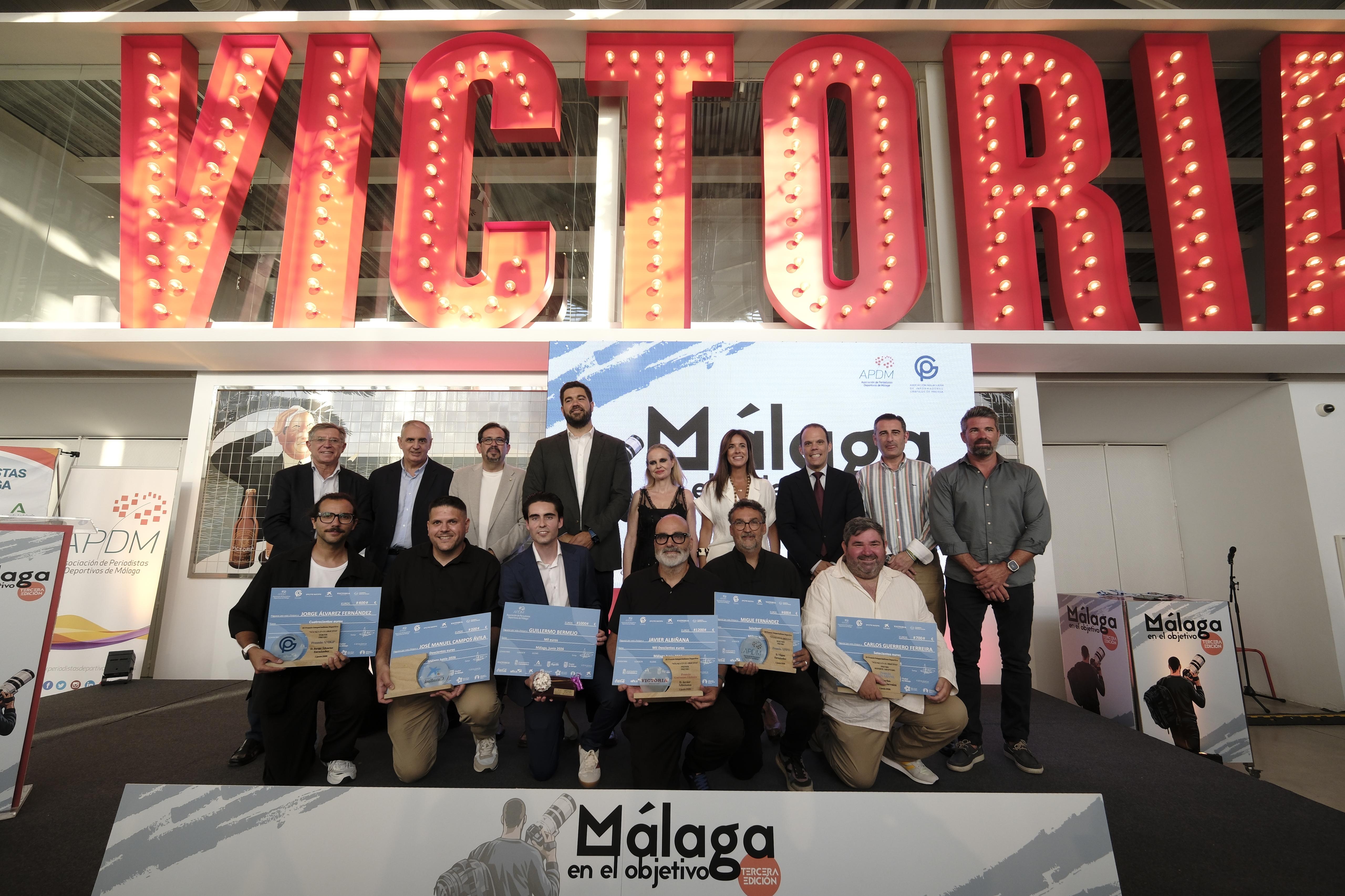 FOTO DE FAMILIA DE LOS GANADORES