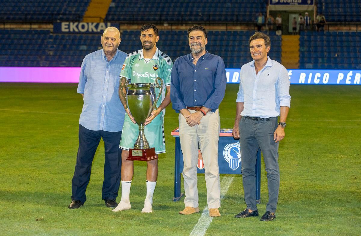 La AEPD Alicante colaboró un año más con el Trofeo Ciudad de Alicante