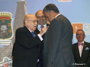 poca solapa para tanta mano