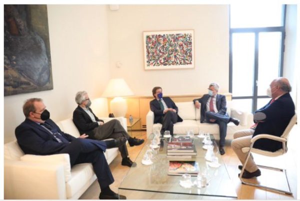 f739ba8d-3ba7-4dc5-adc3-2cba65003921