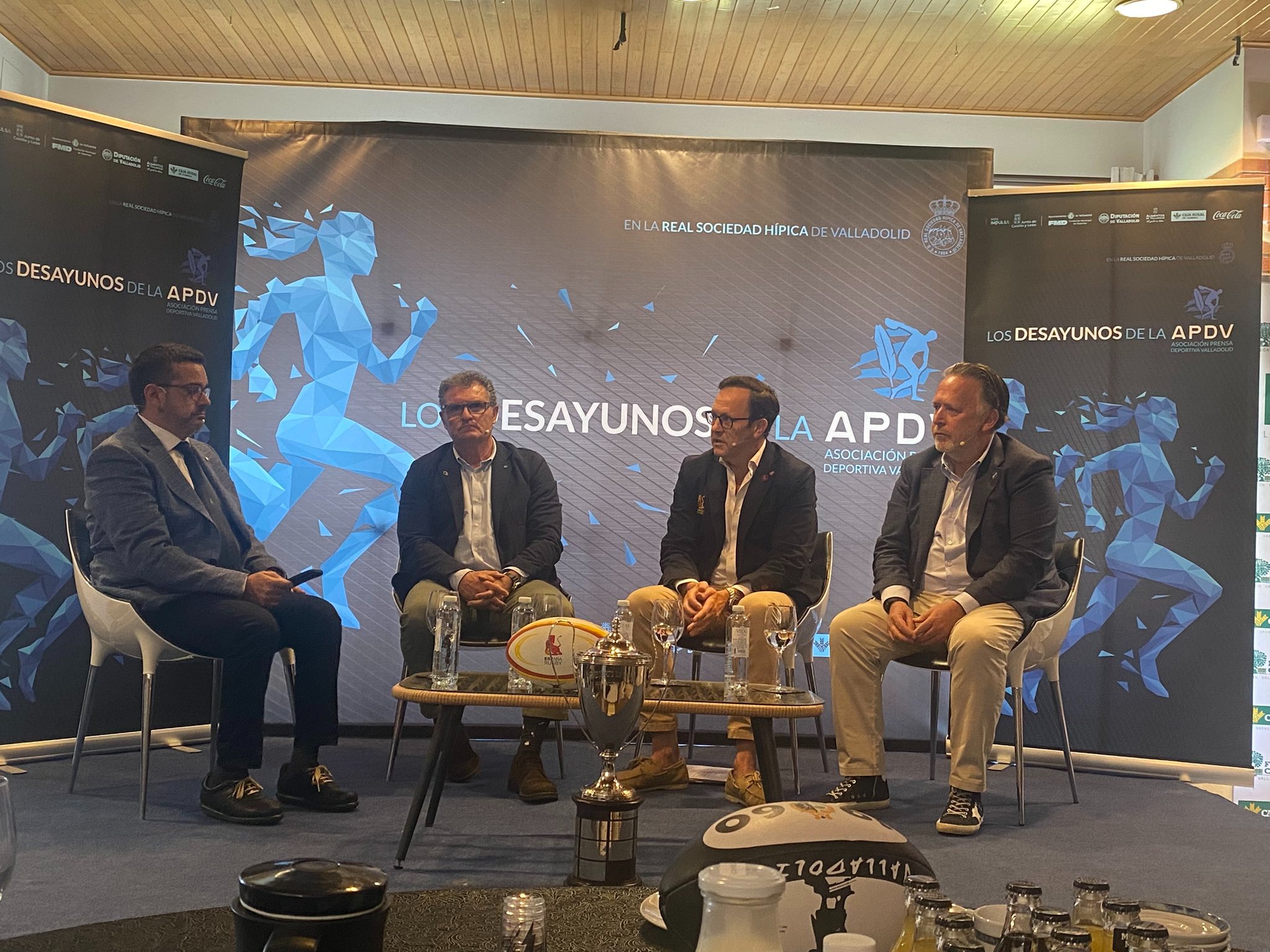 El rugby protagonizó una nueva edición de ‘Los desayunos de la APDV’