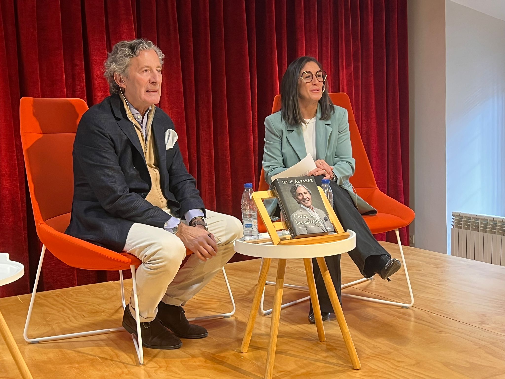 La Casa de la Lectura de Segovia se llenó para la presentación del libro ‘Cerca de las estrellas’ de Jesús Álvarez