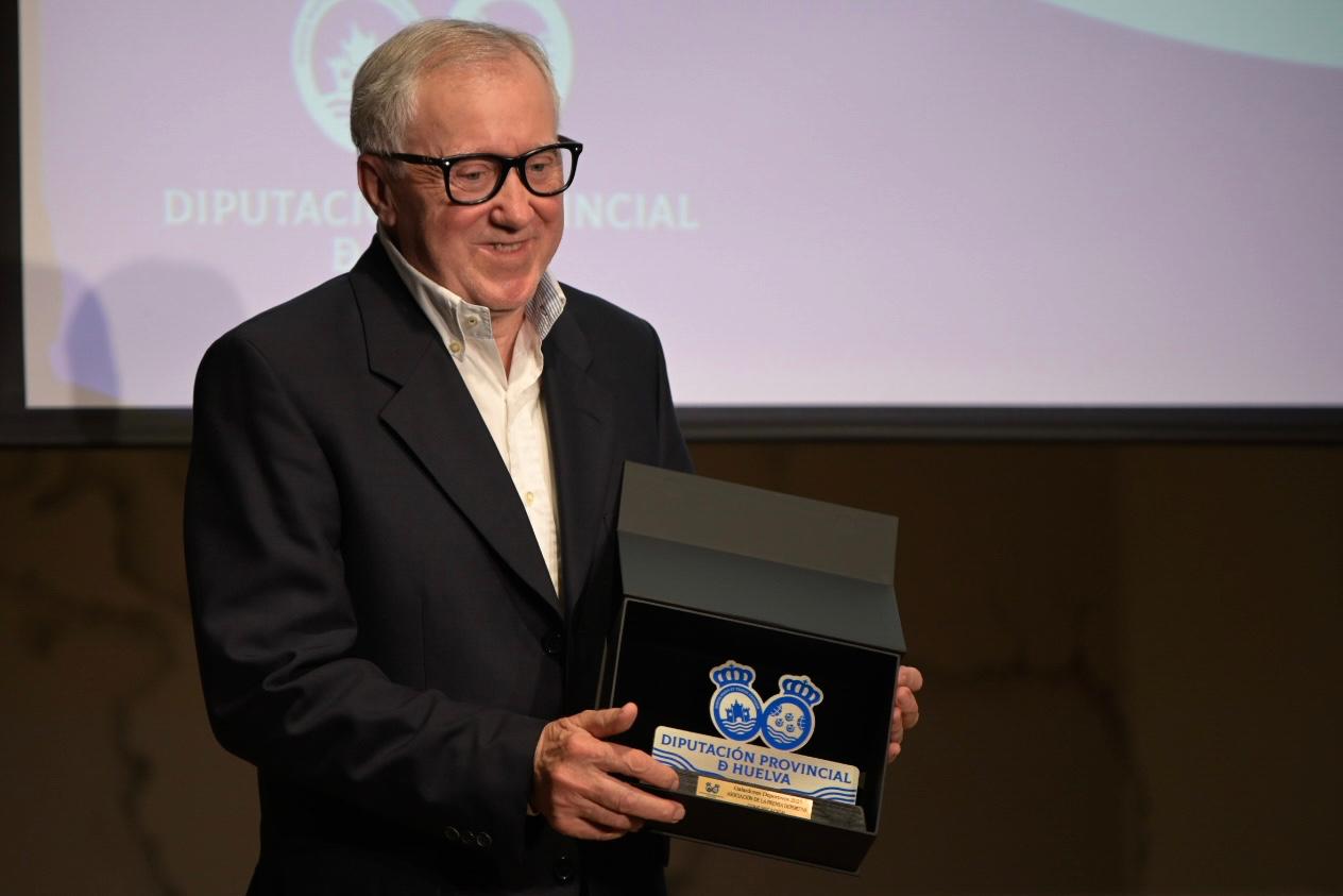 La Diputación de Huelva reconoce la renovación y el compromiso de la Asociación Onubense de la Prensa Deportiva con el deporte provincial